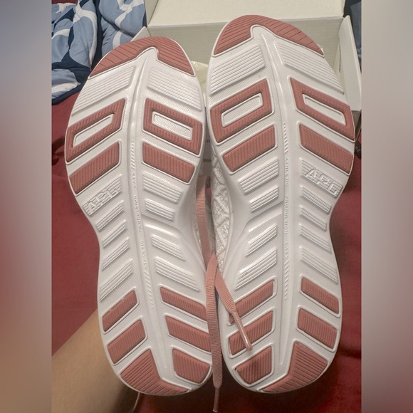 🎀🍒✨BRAND NEW APL SNEAKERS✨🍒🎀 - Picture 8 of 8